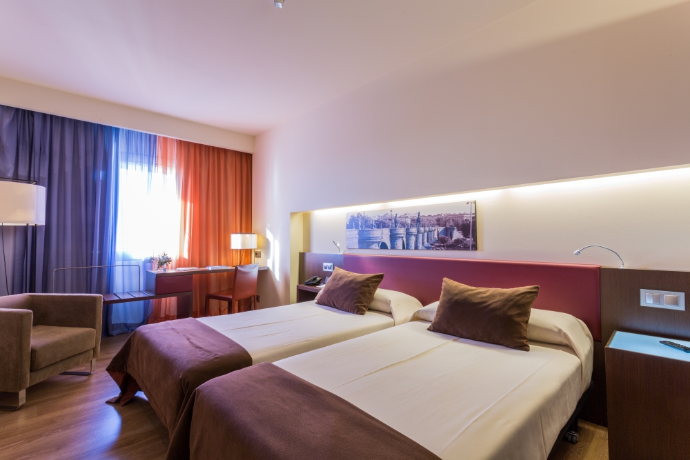 Iberia Sports Trainingscamps_Madrid_Ayre Gran Hotel Colon_Room_Double_HR