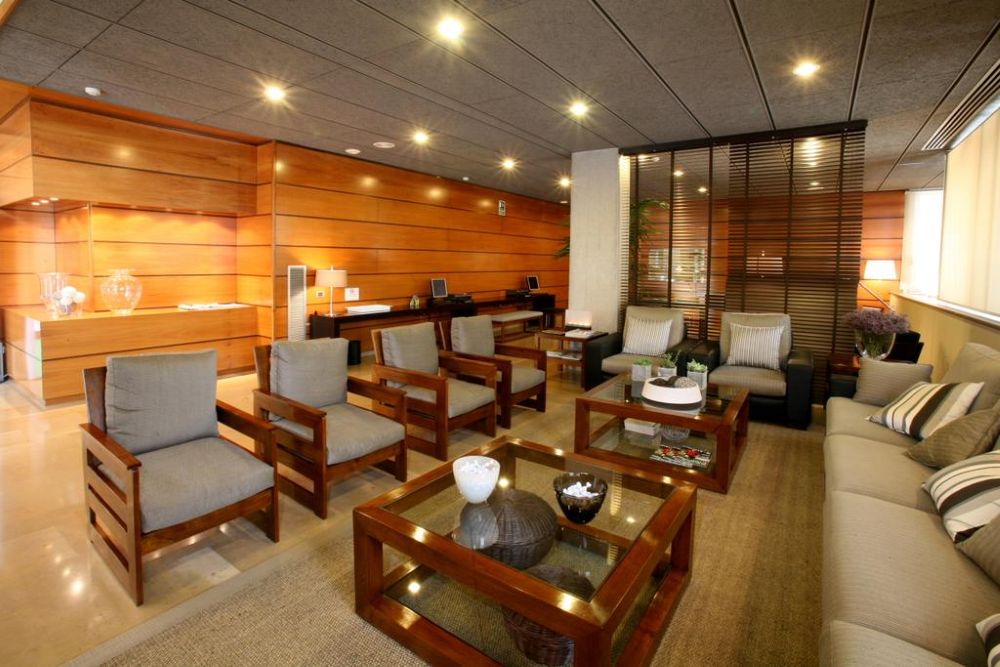 Iberia Sports Training Camps_Granollers_Hotel-Granollers_Lobby