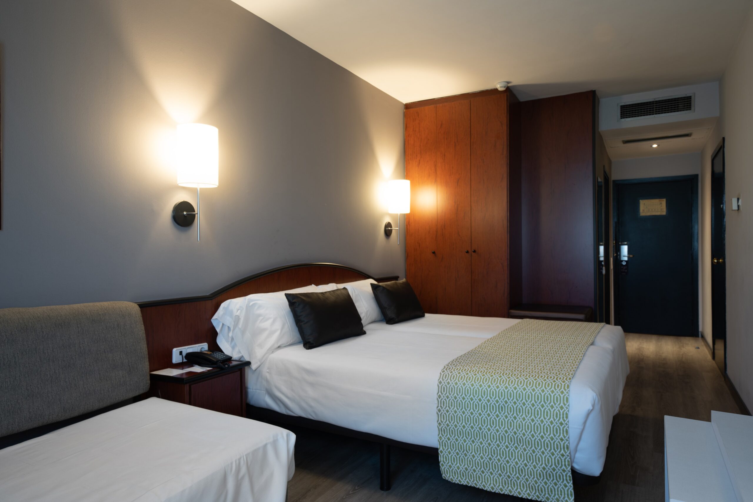 Iberia Sports Training Camps_Sabadell_hhotel Verdi_Standrad Room